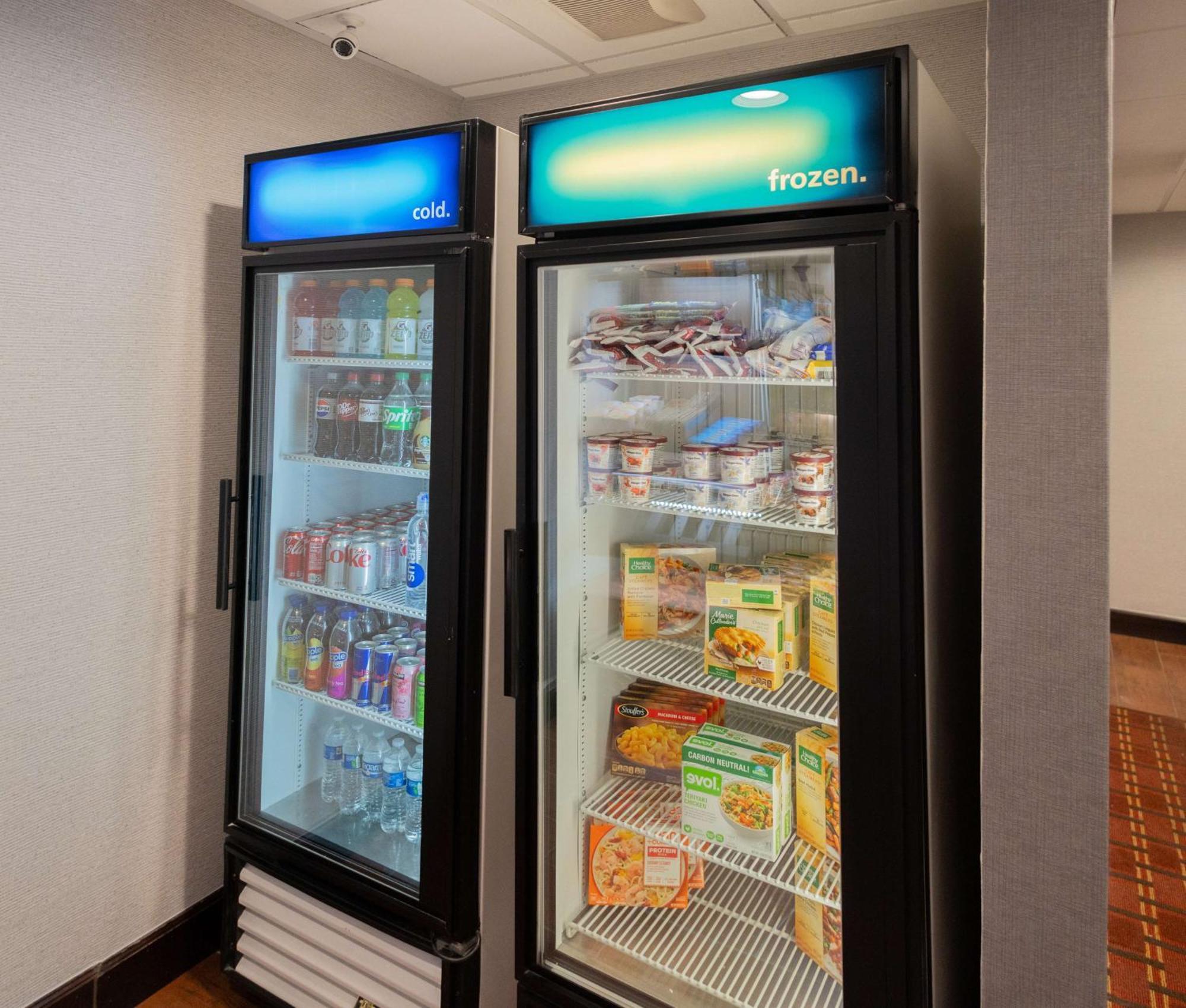Hampton Inn & Suites By Hilton Seattle/Kent Ngoại thất bức ảnh