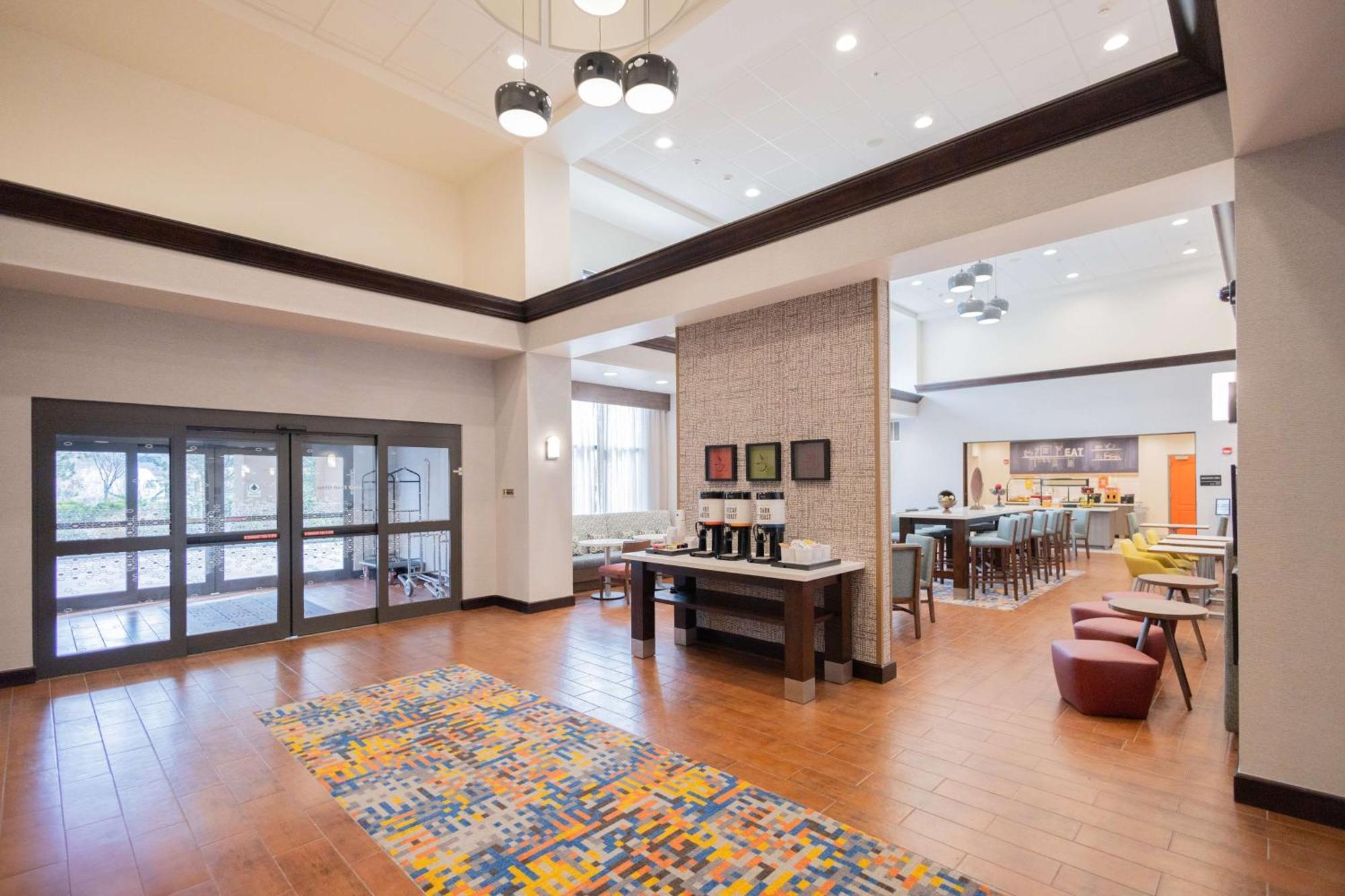 Hampton Inn & Suites By Hilton Seattle/Kent Ngoại thất bức ảnh