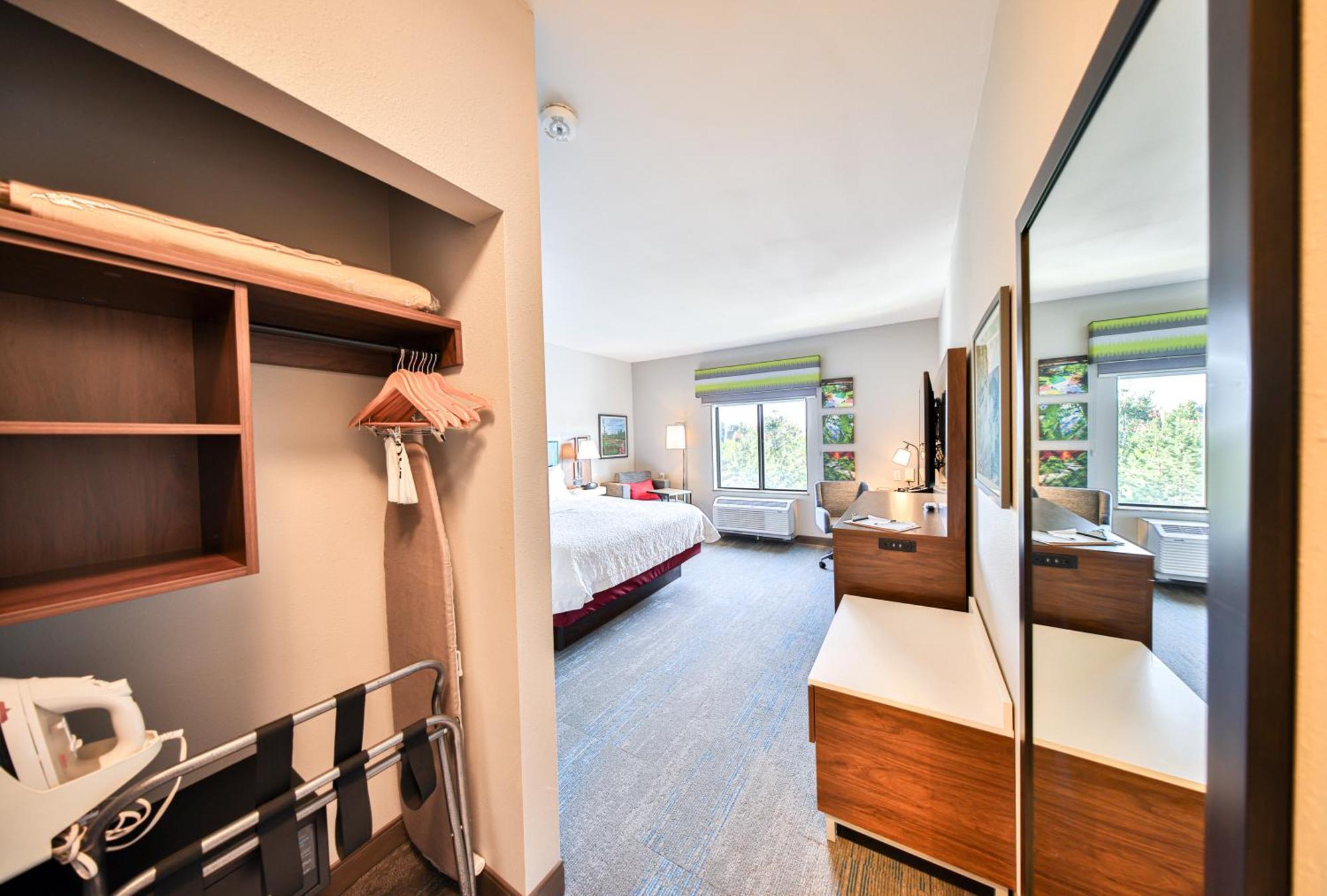 Hampton Inn & Suites By Hilton Seattle/Kent Phòng bức ảnh